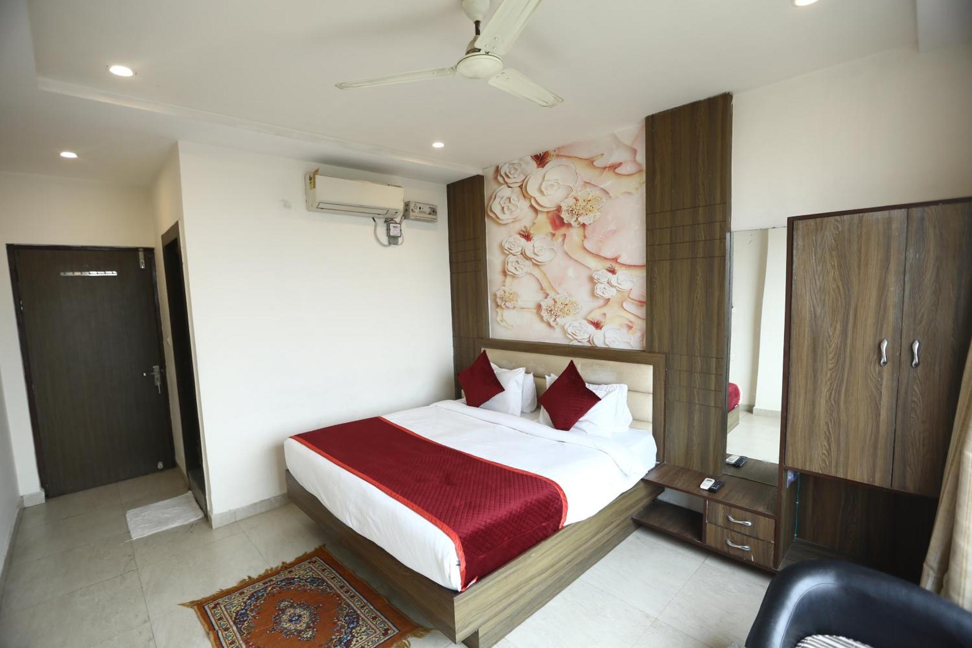 24 Hotel & Resort 阿格拉 外观 照片