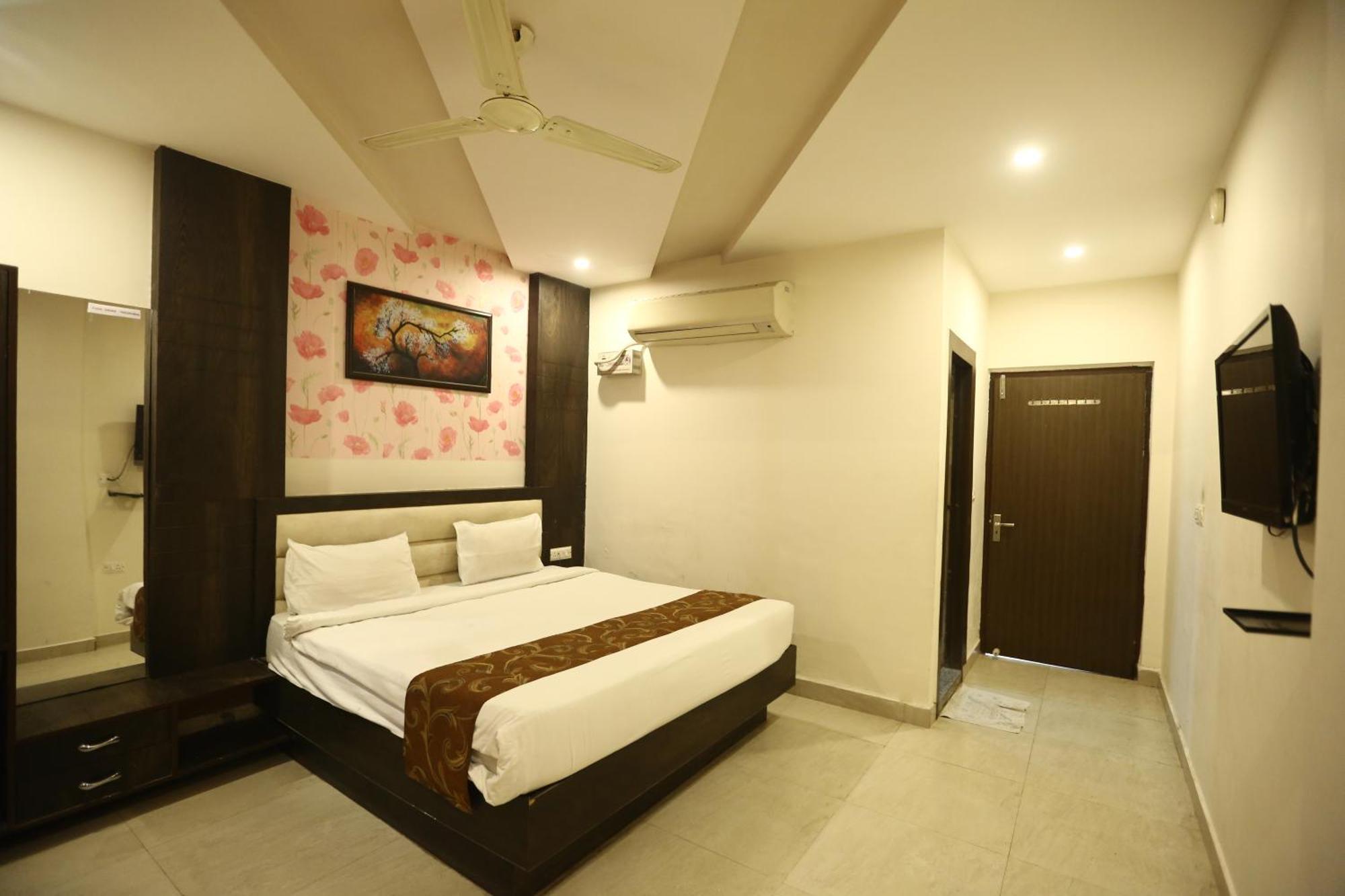 24 Hotel & Resort 阿格拉 外观 照片