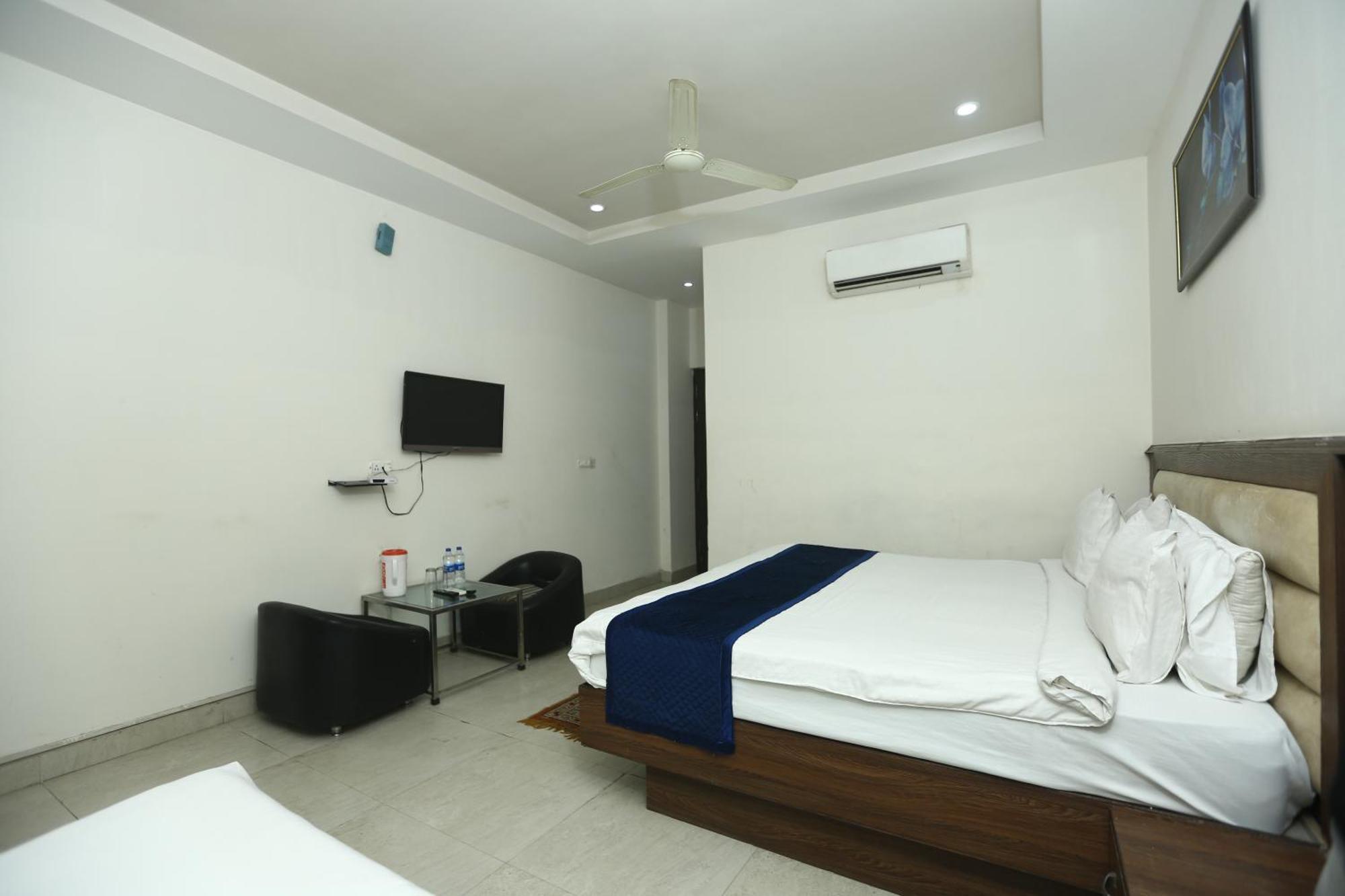24 Hotel & Resort 阿格拉 外观 照片